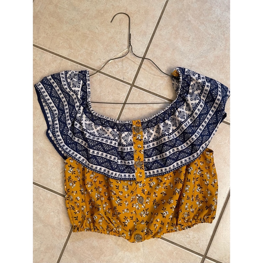 Juniors top